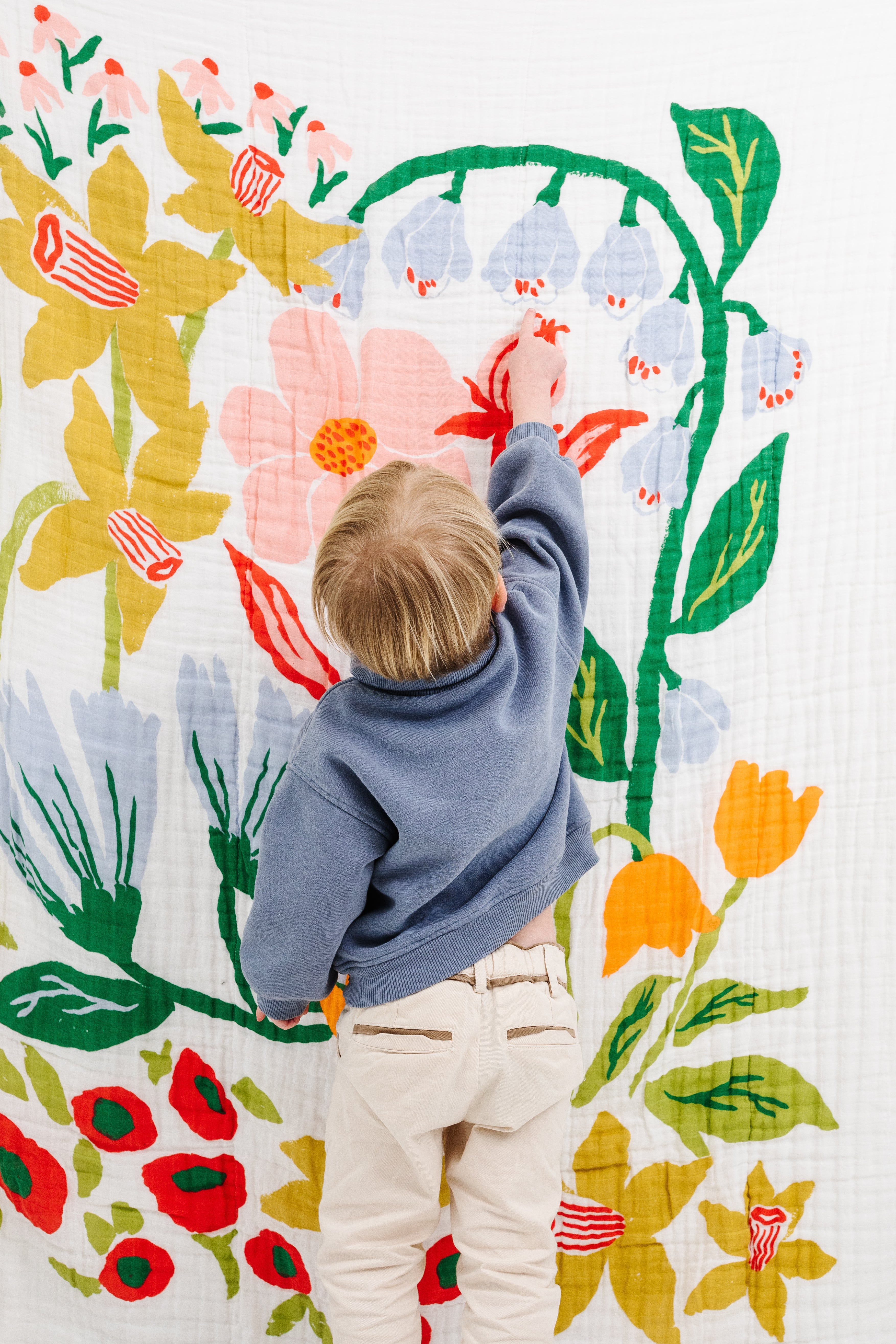 Cottage Garden Throw Blanket - Image 4